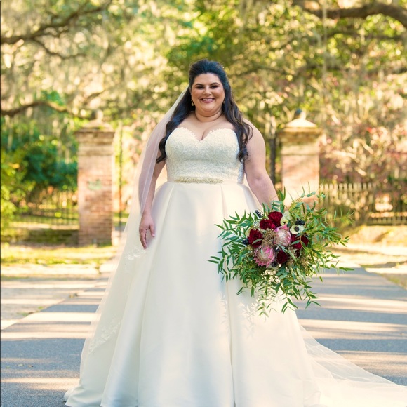 Meet your Posher, Gina - Picture 1 of 1